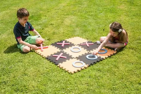 Giant Garden Noughts & Crosses - Chestnut Mill